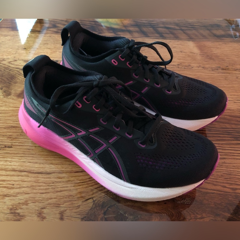 ASICS Women's Gel-Kayano 31 Running Shoes--Size 8.5--Black/BoldMagenta